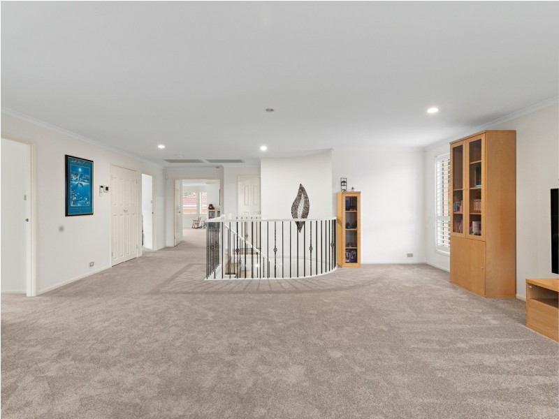 1 Whipbird Way, Belmont NSW 2280