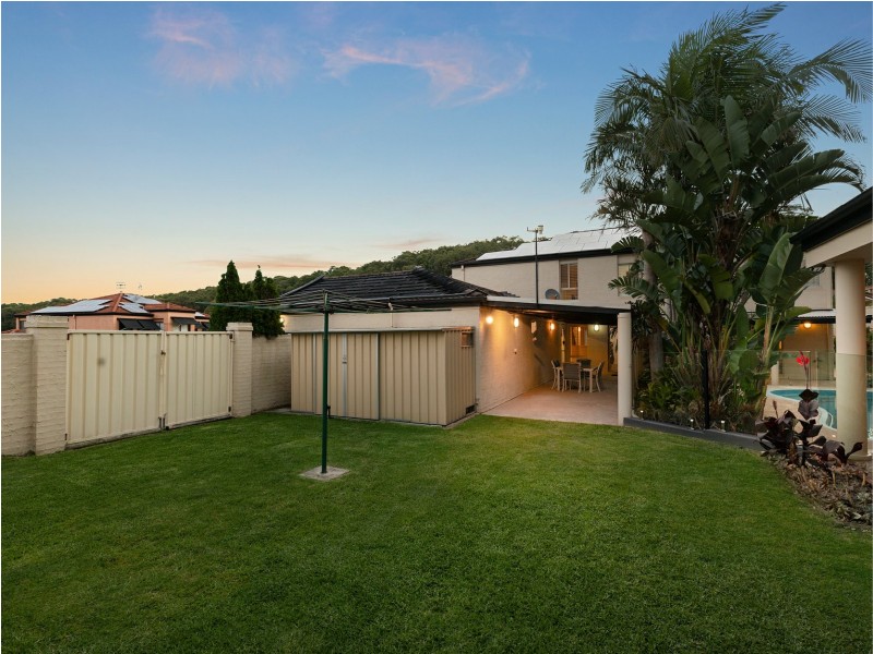 1 Whipbird Way, Belmont NSW 2280