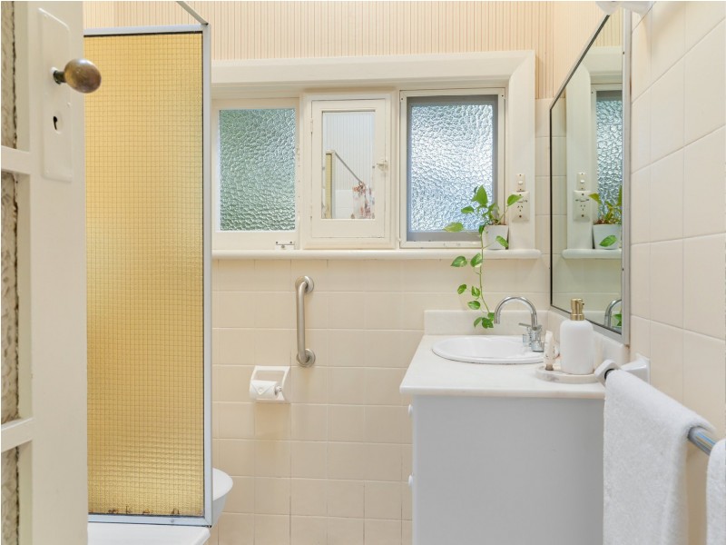 219 Parkway Avenue, Hamilton South NSW 2303