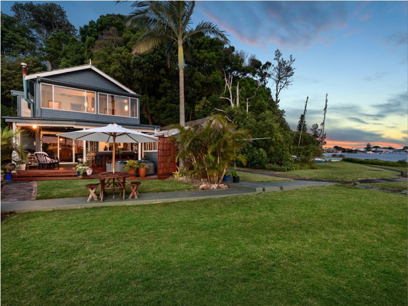 176 Marks Point Road, Marks Point NSW 2280