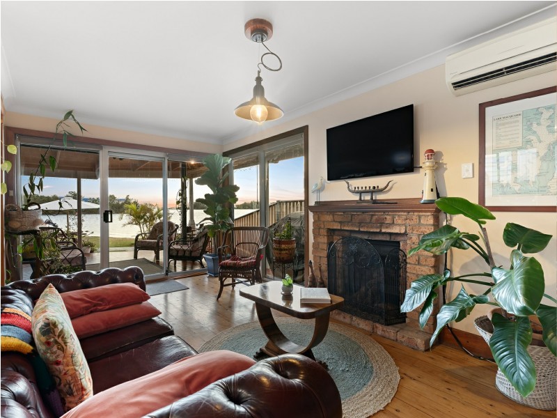 176 Marks Point Road, Marks Point NSW 2280