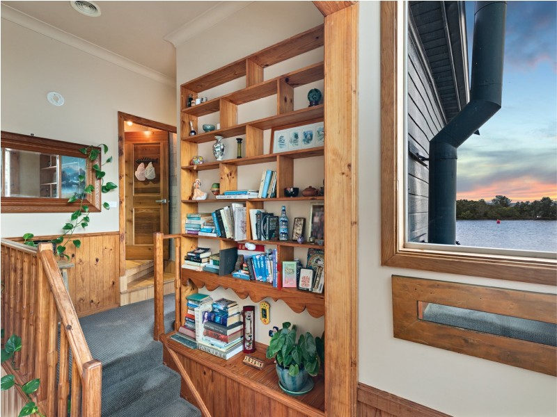 176 Marks Point Road, Marks Point NSW 2280