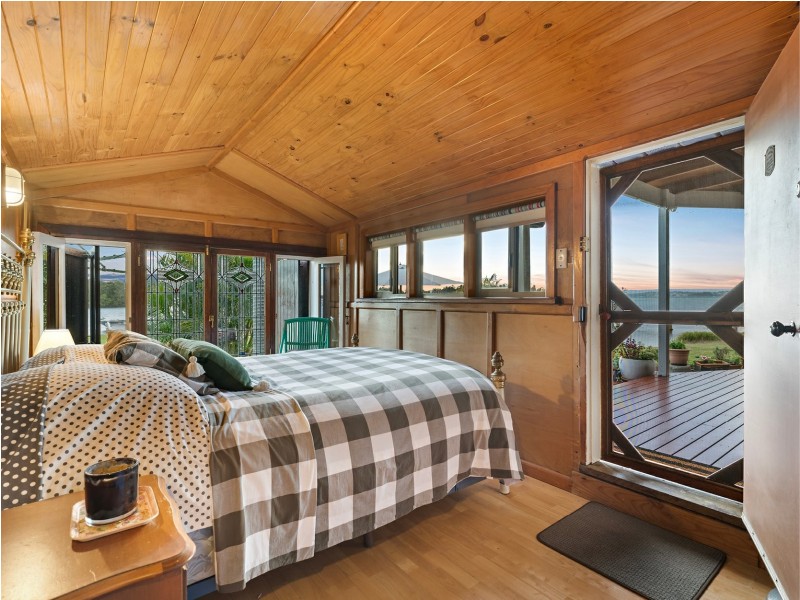 176 Marks Point Road, Marks Point NSW 2280