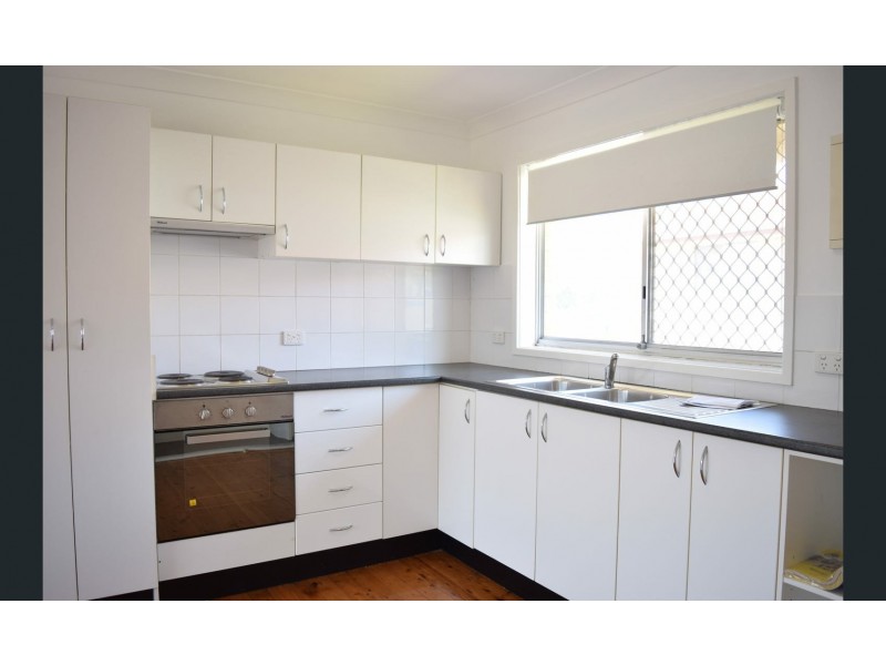 2/7 Sweet Street, Warners Bay NSW 2282