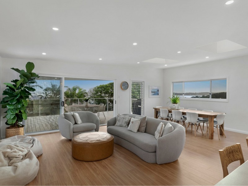 48 Crown Street, Belmont NSW 2280