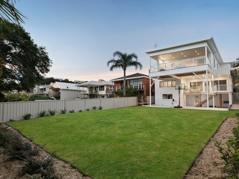 48 Crown Street, Belmont NSW 2280