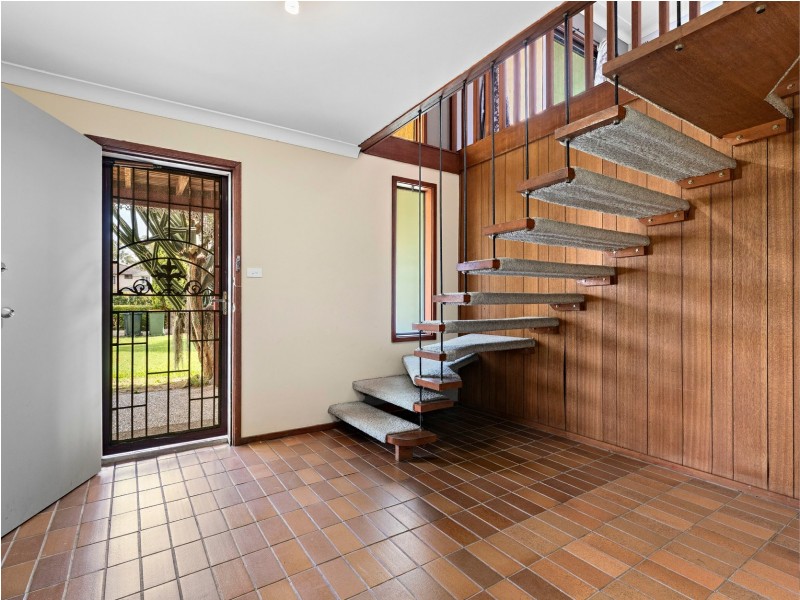 2 Keira Close, Valentine NSW 2280