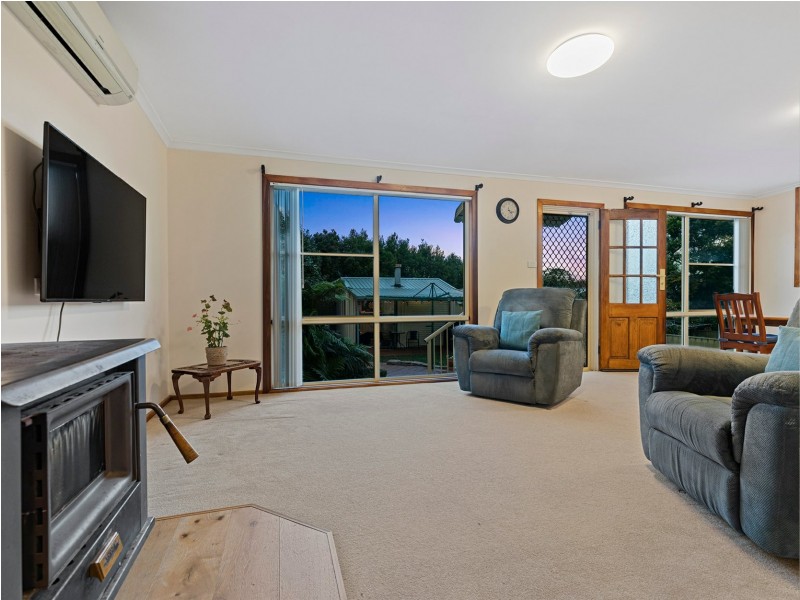 7 Caliente Crescent, Macquarie Hills NSW 2285