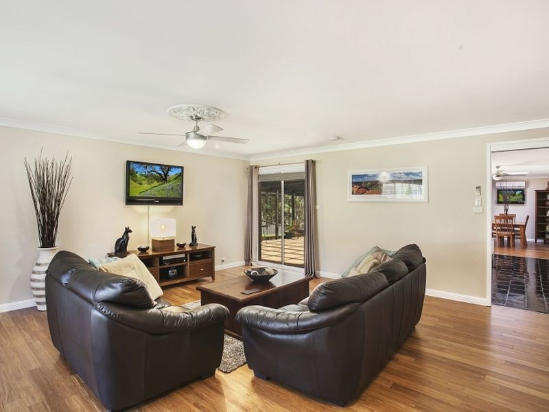 21 Trafalgar Crescent, Valentine NSW 2280