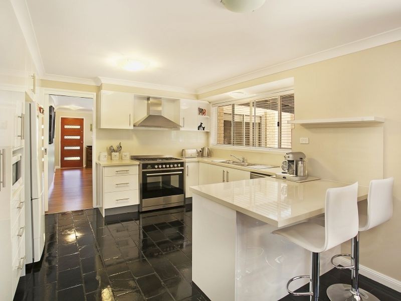 21 Trafalgar Crescent, Valentine NSW 2280