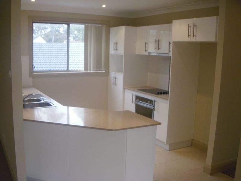 4/28 Calverton Crescent, Belmont North NSW 2280