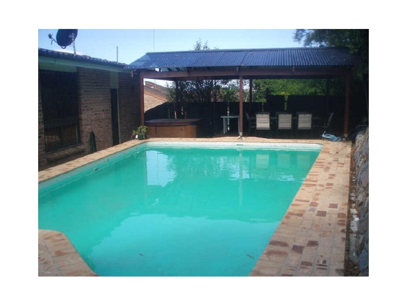 33 Kananook Cres, Belmont North NSW 2280