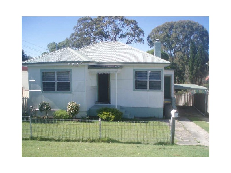 13 Crown Street, Belmont NSW 2280
