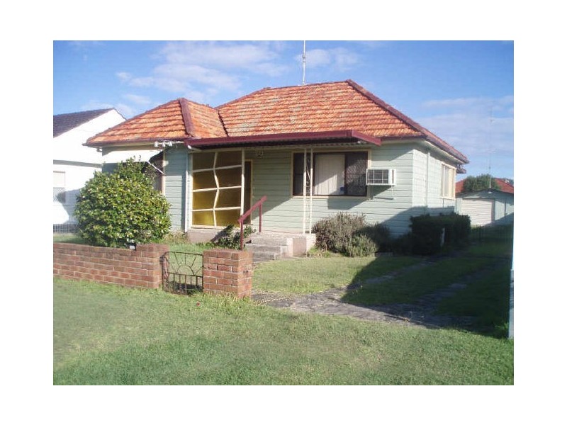12 Hitchcock Avenue, Belmont NSW 2280