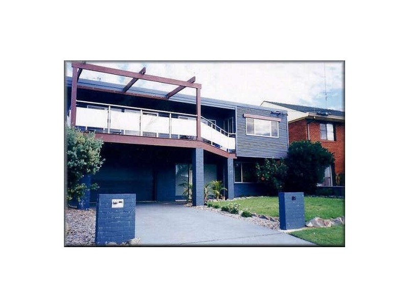 81 Macquarie Grove, Caves Beach NSW 2281