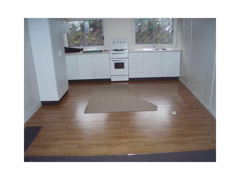 2 Evans Street, Belmont NSW 2280