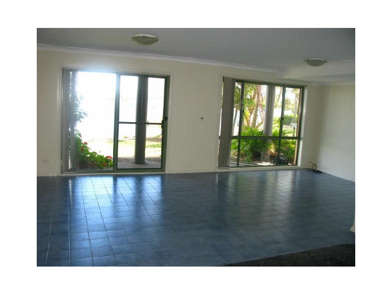 8/25-31 Haddon Cresent, Marks Point NSW 2280
