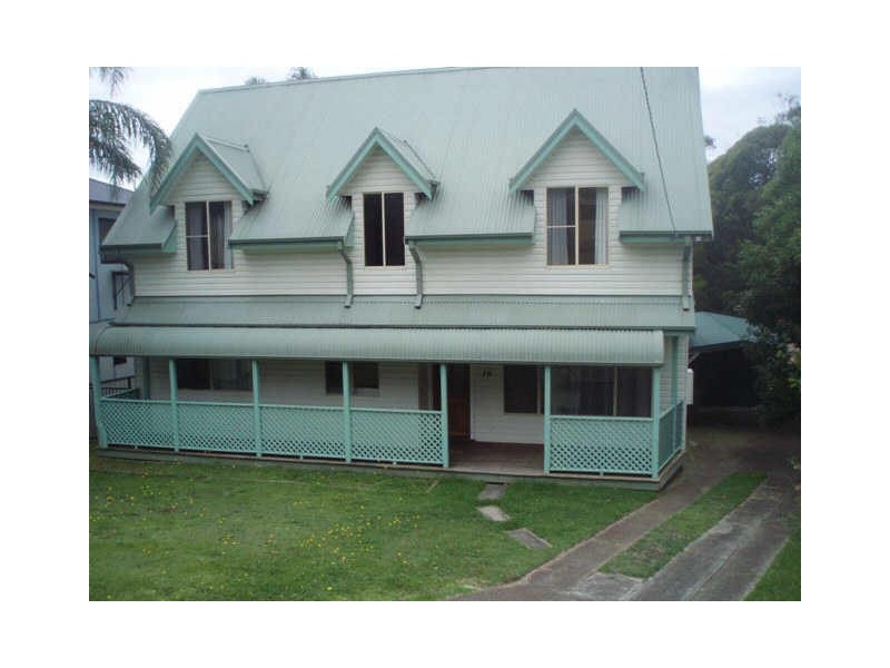 16 Kananook Crescent, Belmont North NSW 2280
