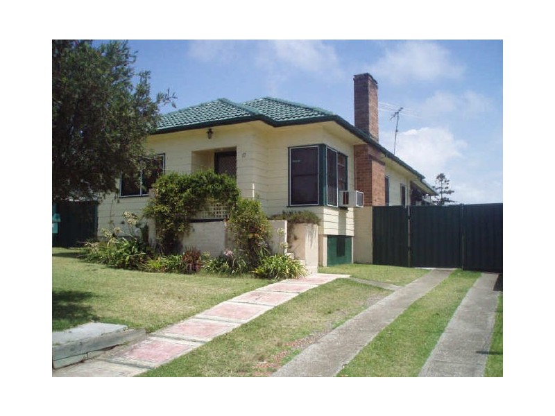 17 Lake Street, Windale NSW 2306