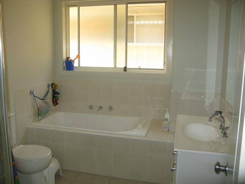 2 Dianella Street, Floraville NSW 2280