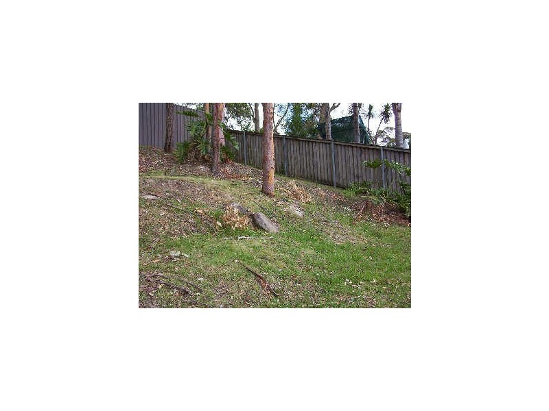 8 Leasingham Close, Eleebana NSW 2282