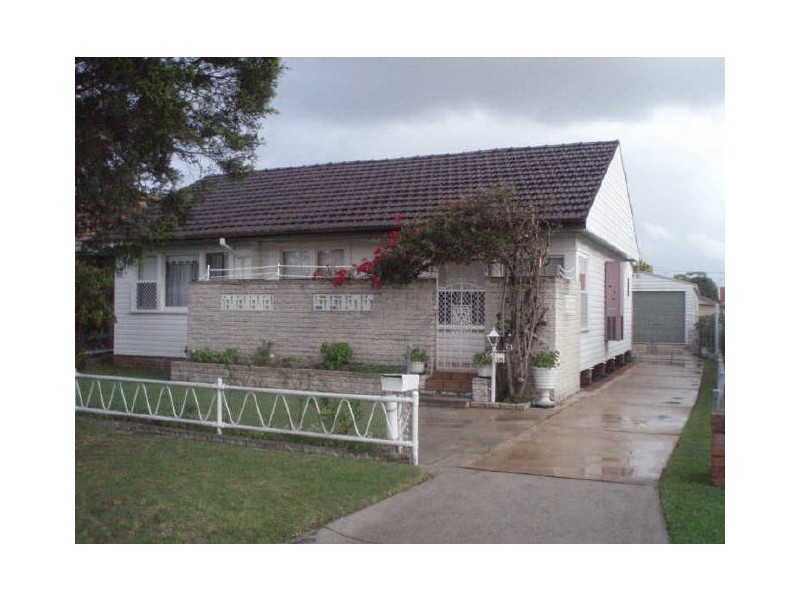 10 Hitchcock Avenue, Belmont NSW 2280