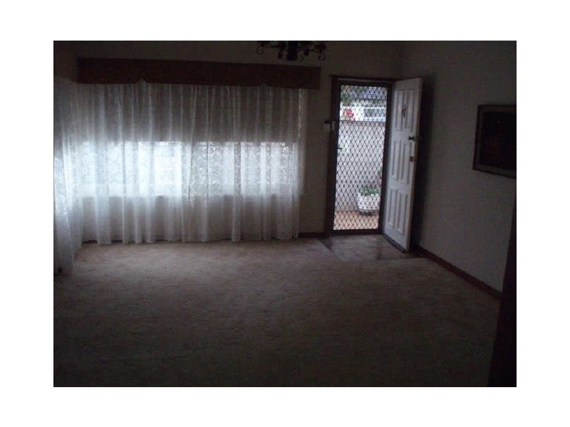 10 Hitchcock Avenue, Belmont NSW 2280