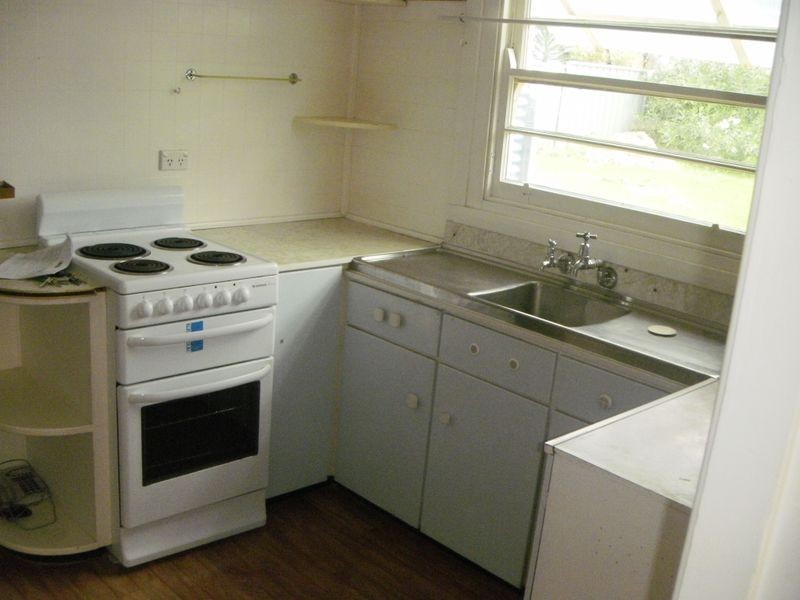 19 Jean Street, Belmont NSW 2280