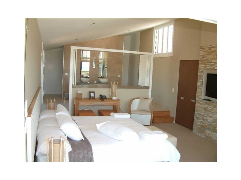 Caves Beachside Resort, Caves Beach NSW 2281