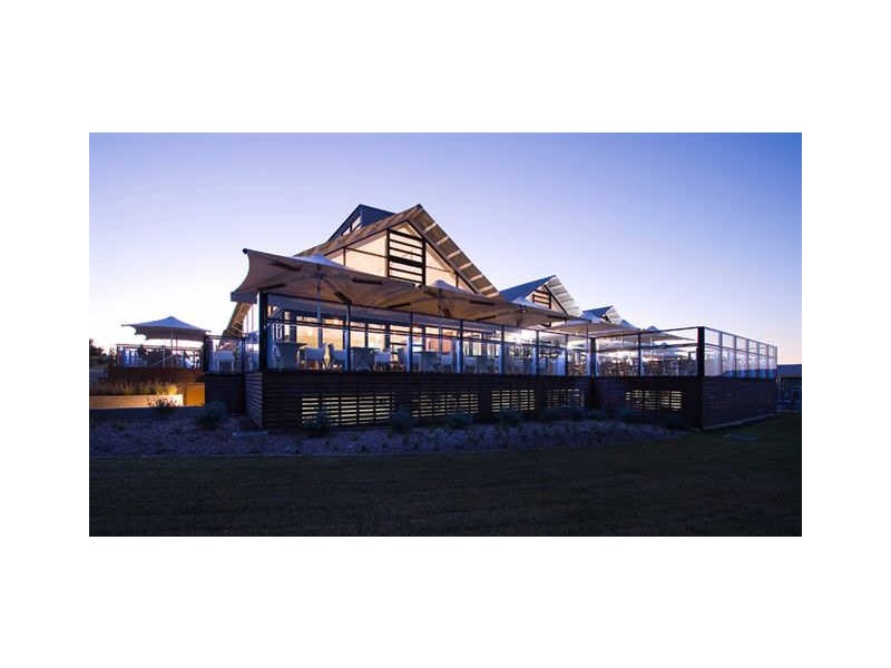 Caves Beachside Resort, Caves Beach NSW 2281