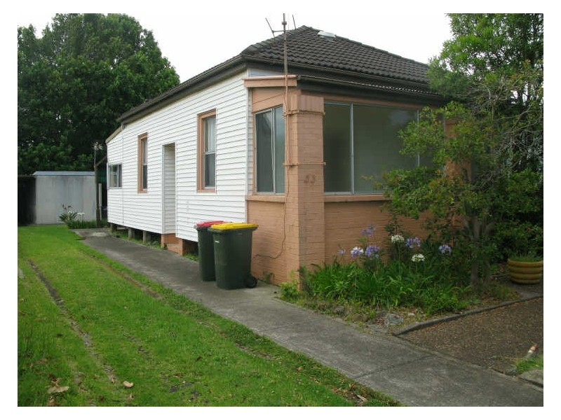 33 Robb Street, Belmont NSW 2280