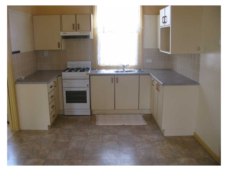 33 Robb Street, Belmont NSW 2280