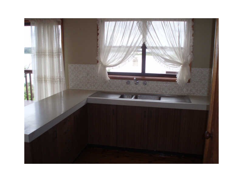 146 Marks Point Road, Marks Point NSW 2280