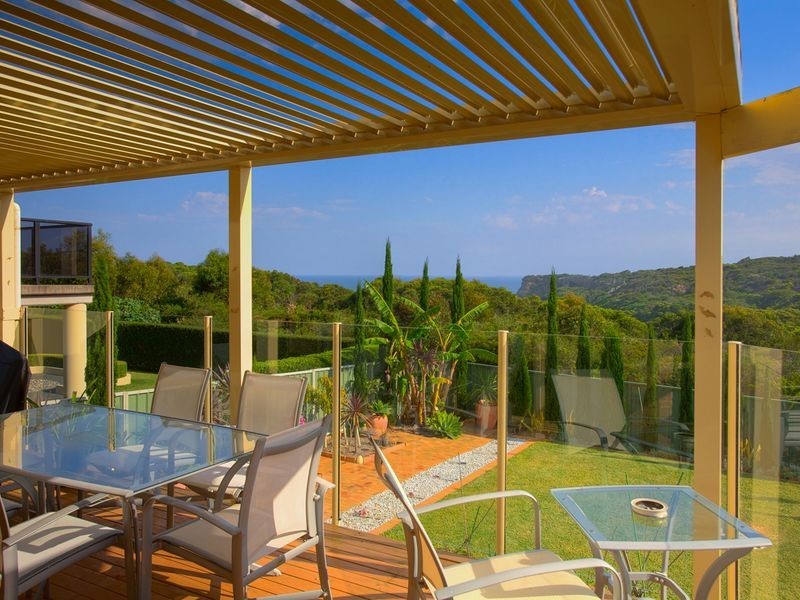 12 Seacliff Place, Caves Beach NSW 2281