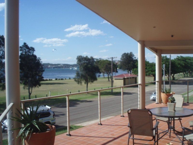 6 Paley Crescent, Belmont South NSW 2280