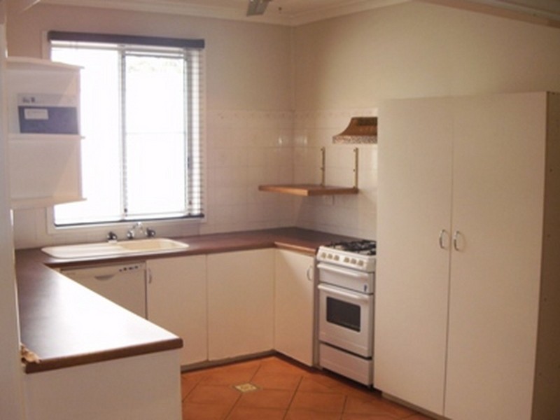 1 Ellen St, Belmont South NSW 2280