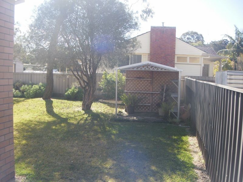 5 Shaw St, Croudace Bay NSW 2280