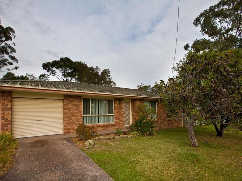 24 Waterview Rd, Nords Wharf NSW 2281