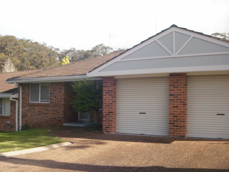 2/204 Warners Bay Rd, Mount Hutton NSW 2290