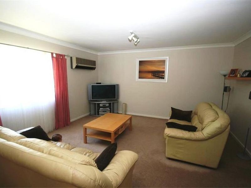 16 Kananook Crescent, Belmont North NSW 2280