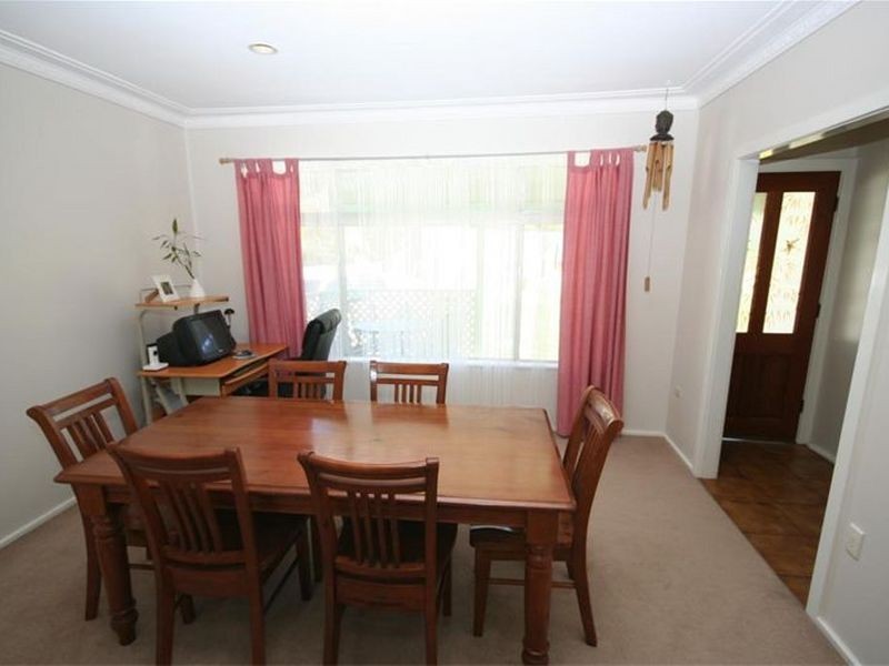 16 Kananook Crescent, Belmont North NSW 2280