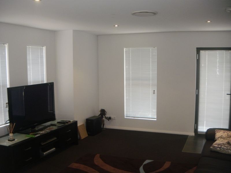 33/348 Pacific Highway, Belmont North NSW 2280