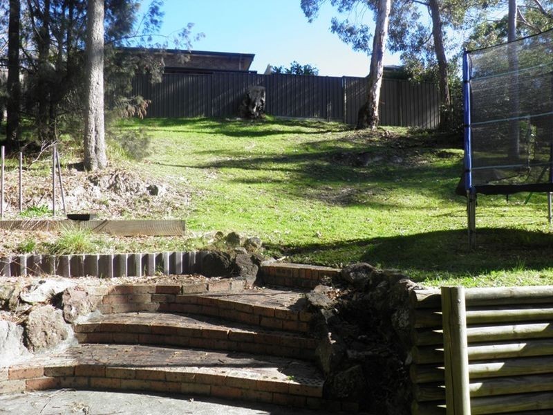 8 Leasingham Close, Eleebana NSW 2282