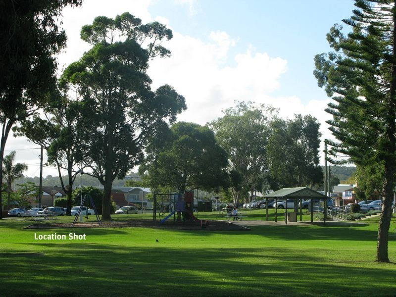 25 Kenton Crescent, Valentine NSW 2280