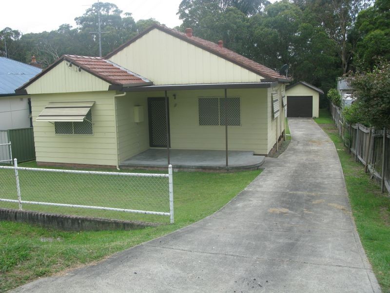 11 Lewers Street, Belmont NSW 2280