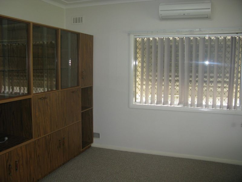 11 Lewers Street, Belmont NSW 2280
