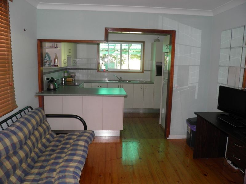 15 Carbeen St, Gateshead NSW 2290