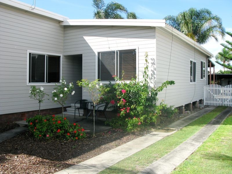 4A Robert St, Belmont South NSW 2280