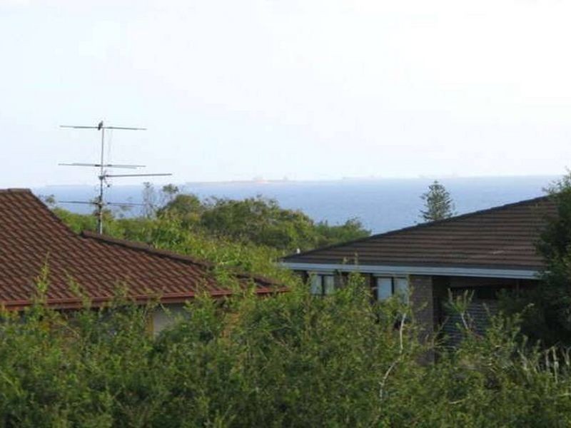 31 Shortland Street, Redhead NSW 2290