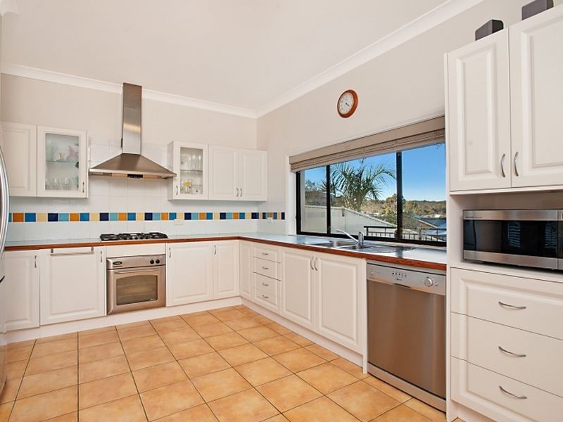 38 Park Royal Drive, Floraville NSW 2280